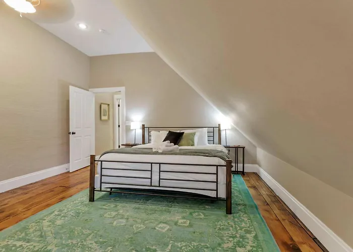4 Bed Townhome Near Goodale Park Columbus