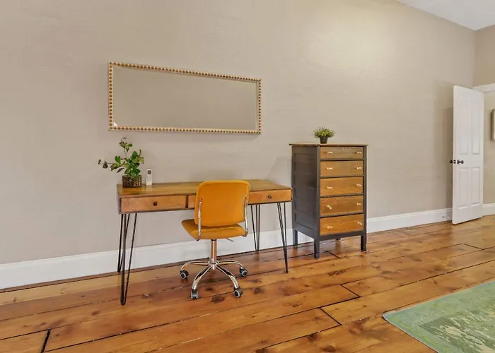 4 Bed Townhome Near Goodale Park