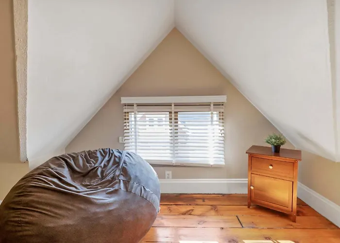 Сasa de vacaciones 4 Bed Townhome Near Goodale Park *