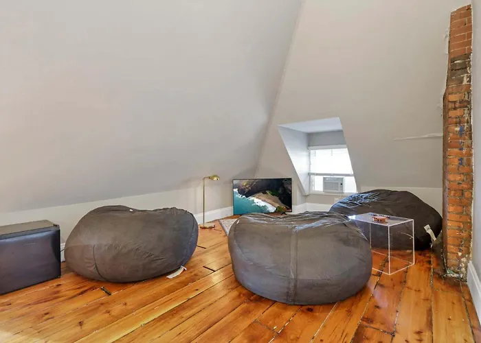 4 Bed Townhome Near Goodale Park Сasa de vacaciones