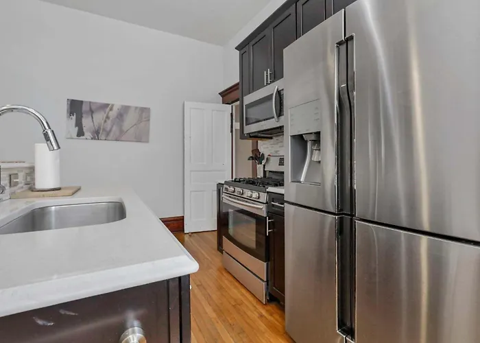 4 Bed Townhome Near Goodale Park Columbus